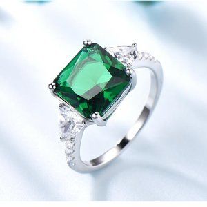 SQUARE CUSHION EMERALD GREEN CUBIC ZIRCONIA RING